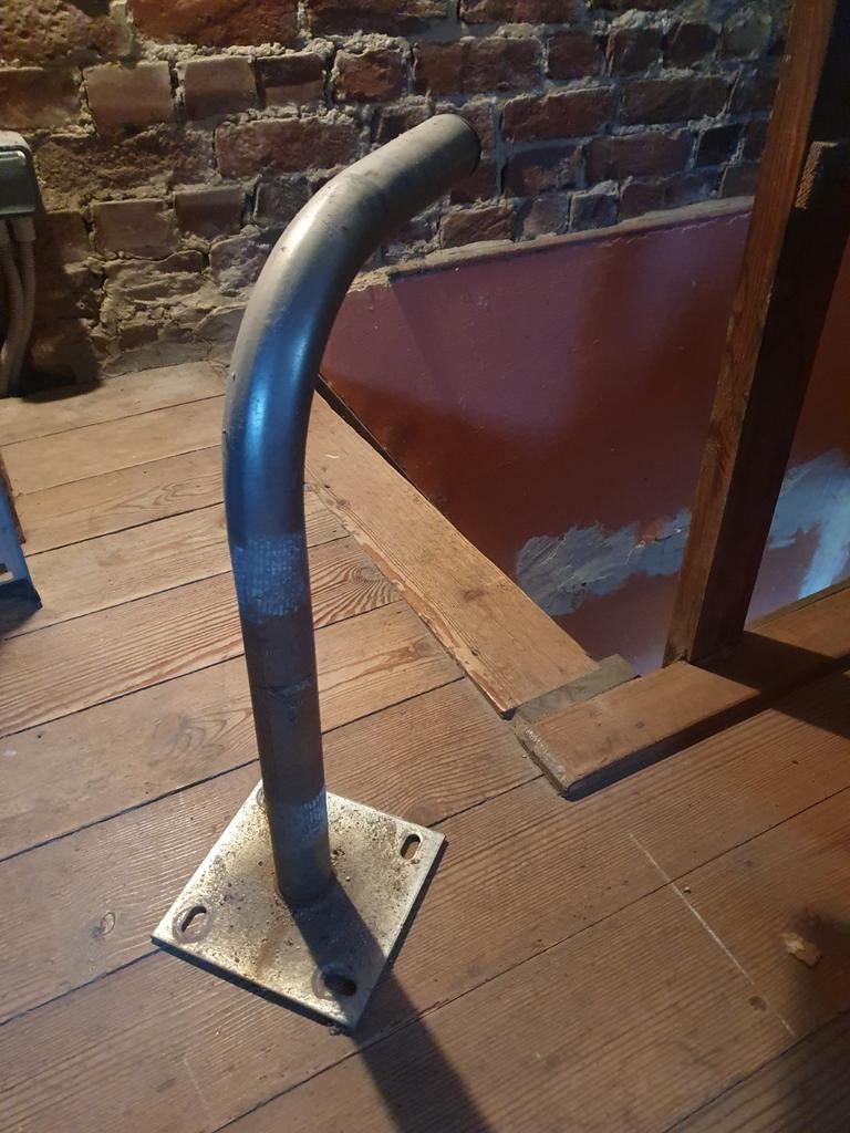 Pied pour parabole, Enlèvement
