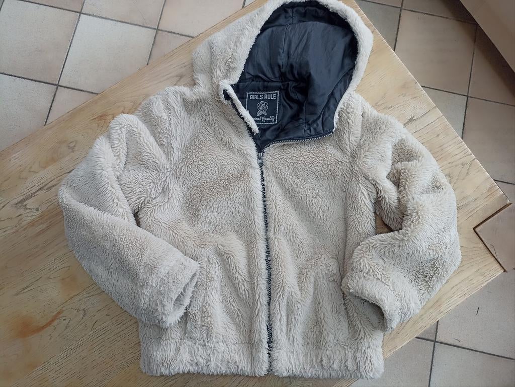 Veste fausse fourrure beige C&A taille 158, Enfants & Bébés, C&A, Enlèvement ou Envoi, Comme neuf, Fille