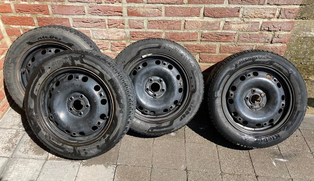 Jantes en tôle avec pneus hiver VW Polo, Autos : Pièces & Accessoires, Enlèvement, Pneus hiver, Pneu(s)