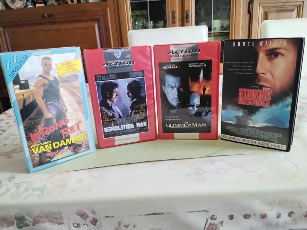 Verschillende Aktie Video^s  VHS (4), Cd's en Dvd's, VHS | Film, Ophalen
