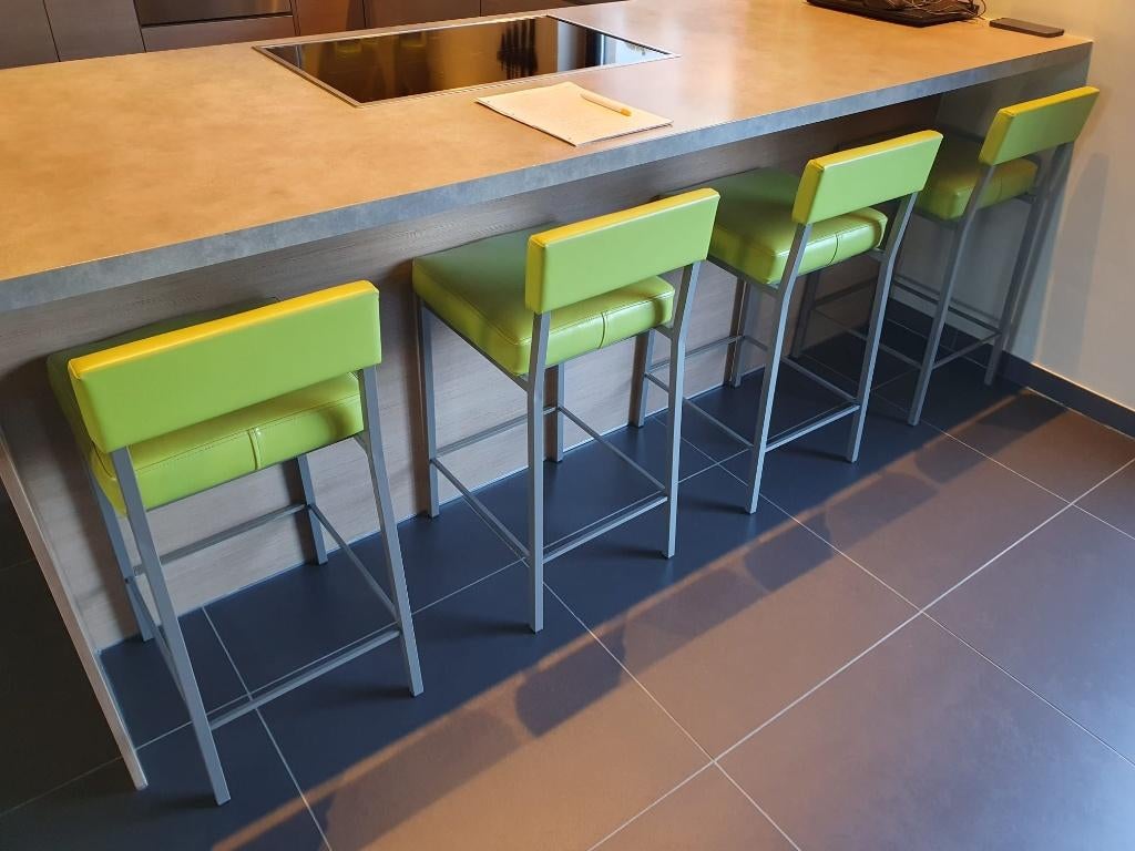 Barkrukken keuken - Lime groen - Prijs bespreekbaar, Huis en Inrichting, Ophalen, Gebruikt, Met voetsteun, 60 tot 90 cm