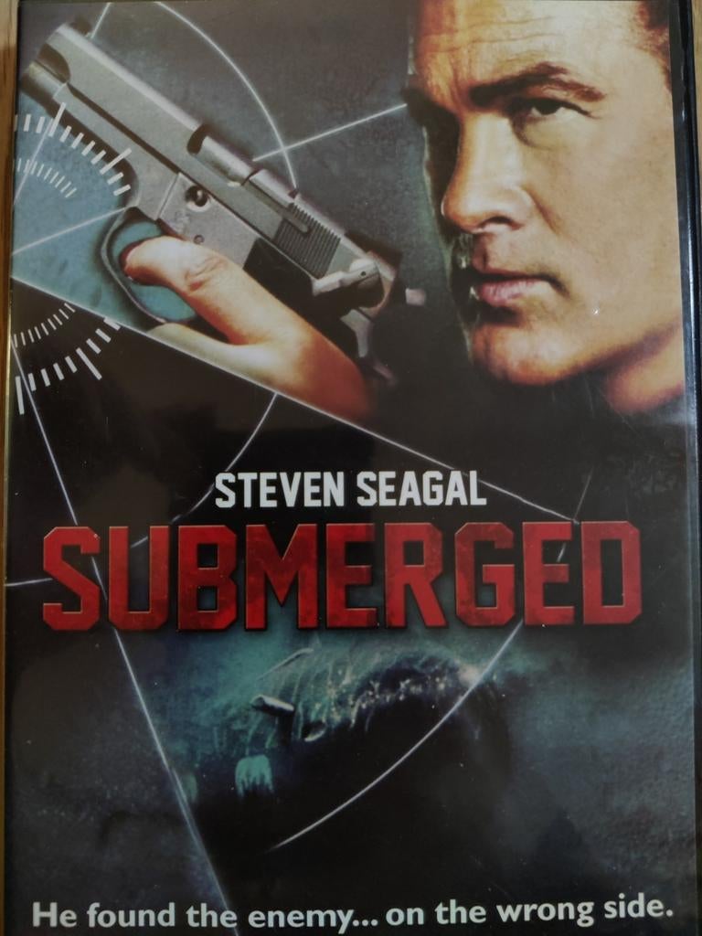 Submerged (2005) (Steven Seagal) DVD, CD & DVD, Enlèvement ou Envoi, Comme neuf