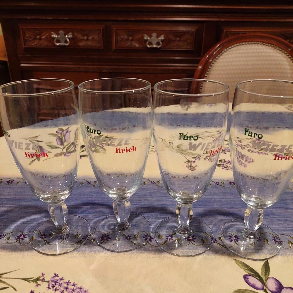 4 kelkglazen wieze kriek faro, Collections, Enlèvement ou Envoi, Comme neuf