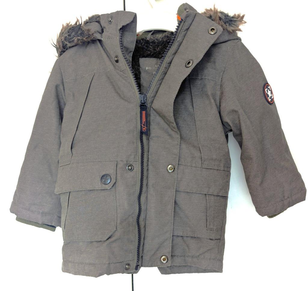 Kakigroene kinderjas met capuchon maat 12/18m, Kinderen en Baby's, Kinderkleding | Overige, Ophalen of Verzenden, Gebruikt, Jongen of Meisje