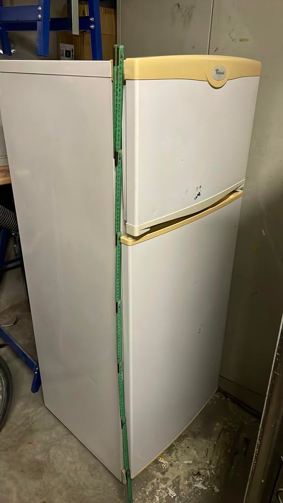Réfrigérateur Whirlpool de 139 cm de haut, 120 à 140 cm, Enlèvement, Utilisé, 45 à 60 cm