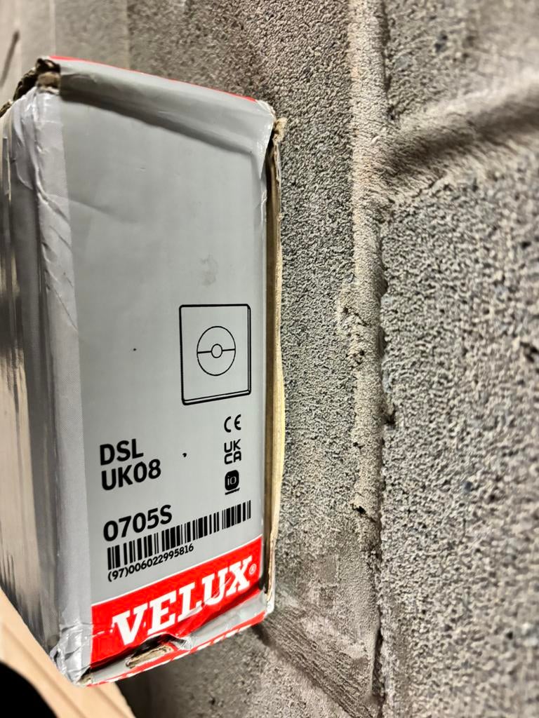 STORE OCCULTANT SOLAIRE VELUX UK08, Bricolage & Construction, Enlèvement