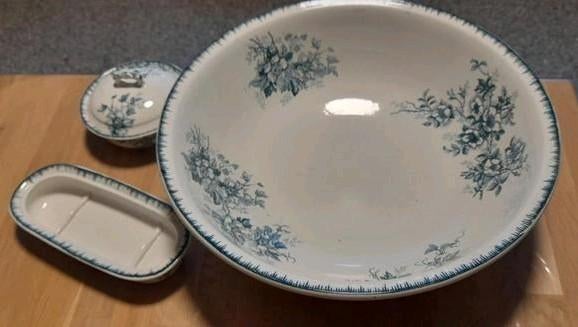 Waskom en toebehoren Society Ceramiek Maastricht, Antiek en Kunst, Ophalen