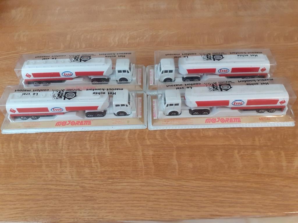 Camion mercedes esso majorette réf 364, Enlèvement, Comme neuf