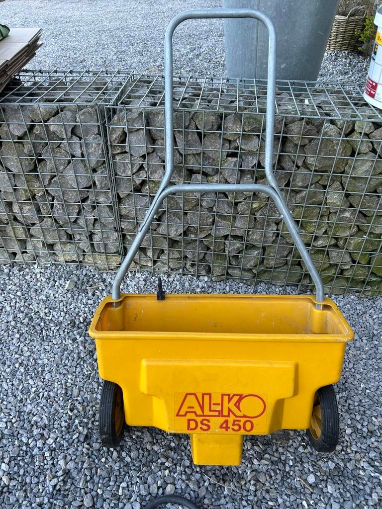 Épandeur engrais Alko, Enlèvement