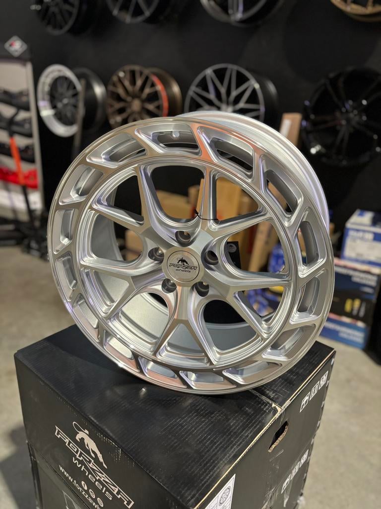 19” forzza saturn silver/machined face, Enlèvement