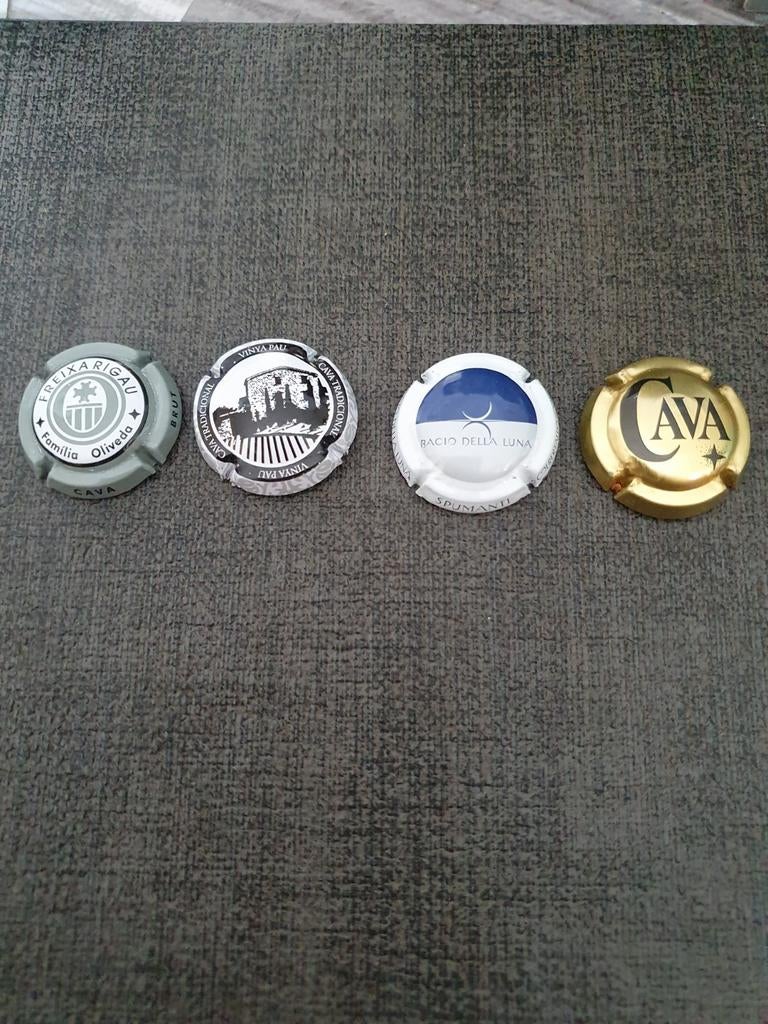 5 Cava capsules, Collections, Enlèvement ou Envoi, Comme neuf