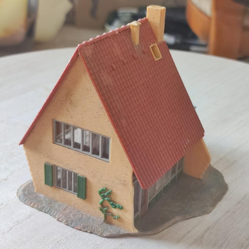 Vend maison miniature Faller pour réseau ferroviaire, Enlèvement ou Envoi, Utilisé