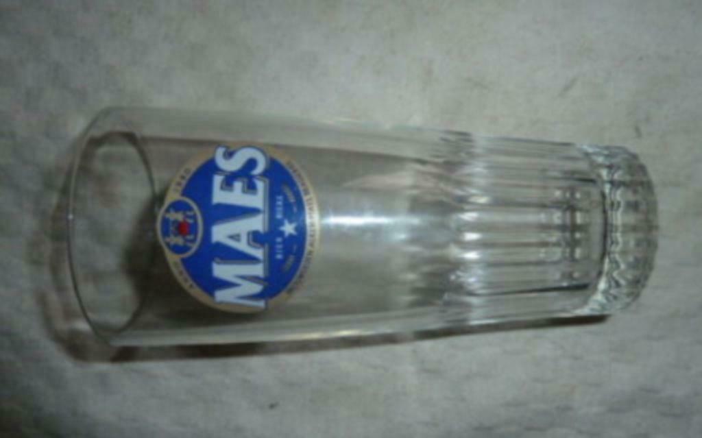 #F bier glas MAES Brouwerijen Alken - Maes Brasseries, Verzamelen, Ophalen of Verzenden, Gebruikt, Bierglas