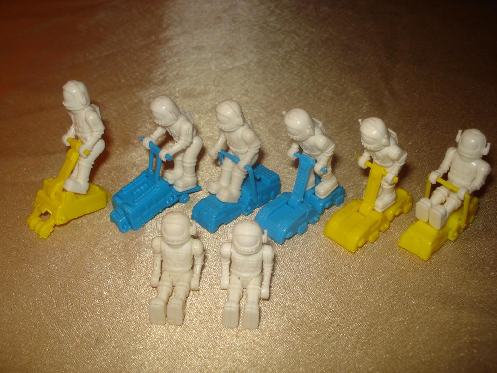 KINDER Astronautes avec Engins Mobiles Lot 4 Ancien 1991, Collections, Enlèvement ou Envoi, Comme neuf, Figurines