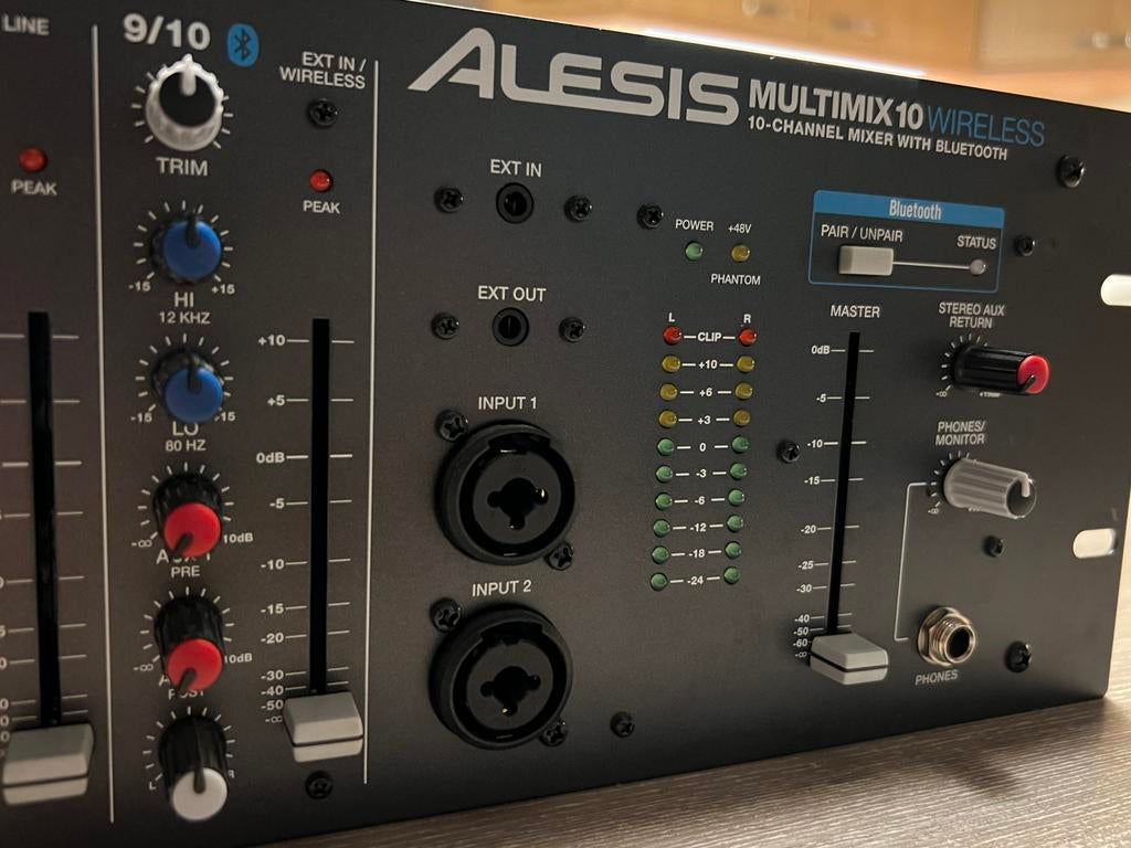 Prachtige Alesis Multimix 10 wireless 10 kanaals rackmixer, Ophalen of Verzenden, Gebruikt