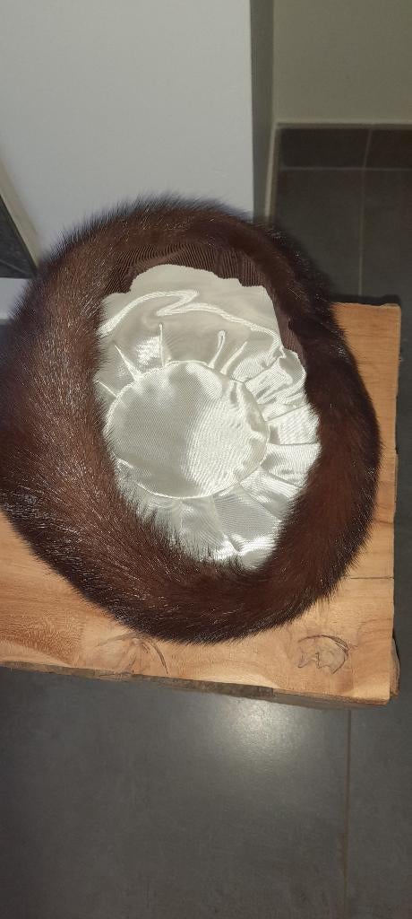 Chapeau en fourrure, Vêtements | Femmes, Enlèvement, Neuf, Chapeau