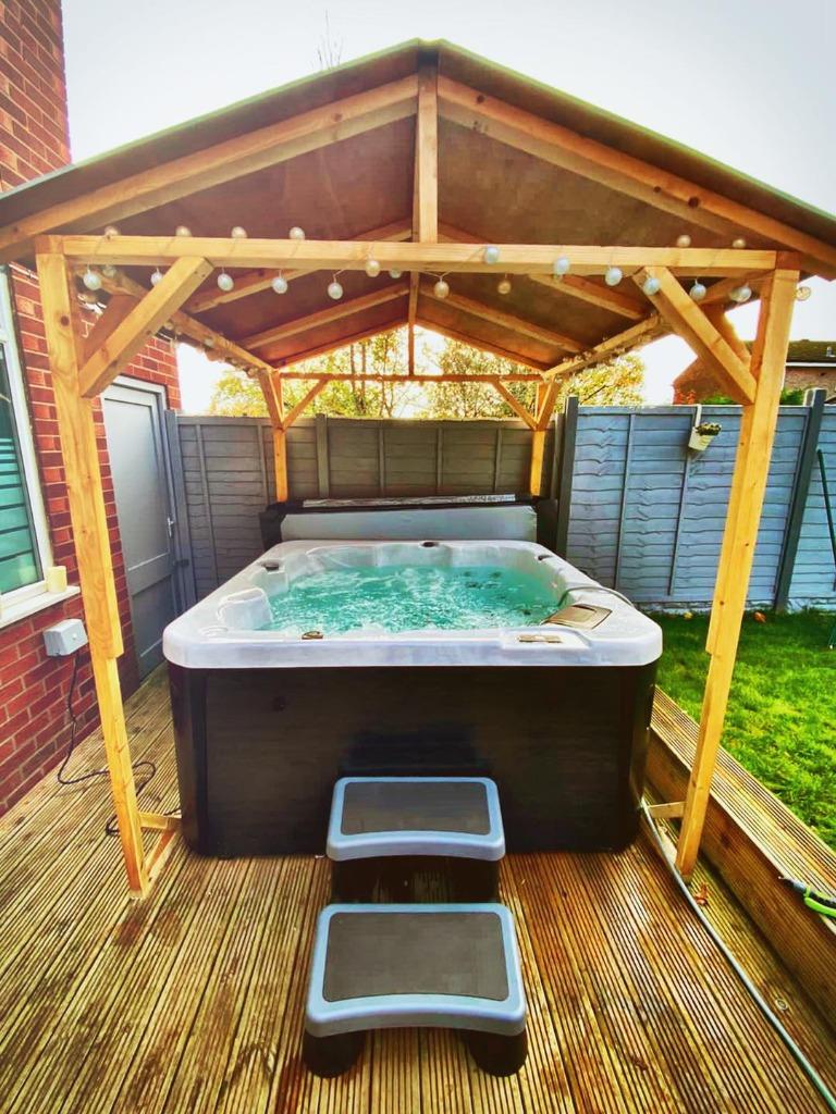 nieuwe jacuzzi 3 tot 4 personen Gratis bluetooth, Ophalen of Verzenden, Nieuw