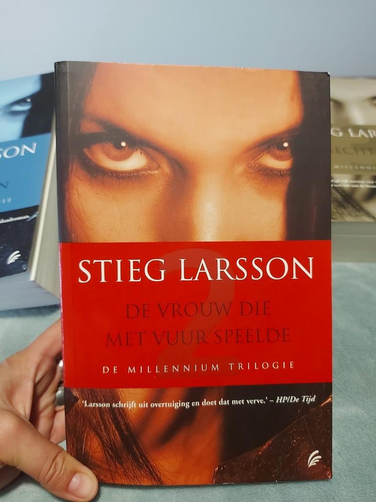 Stieg Larsson - De vrouw die met vuur speelde, Enlèvement, Comme neuf, Stieg Larsson