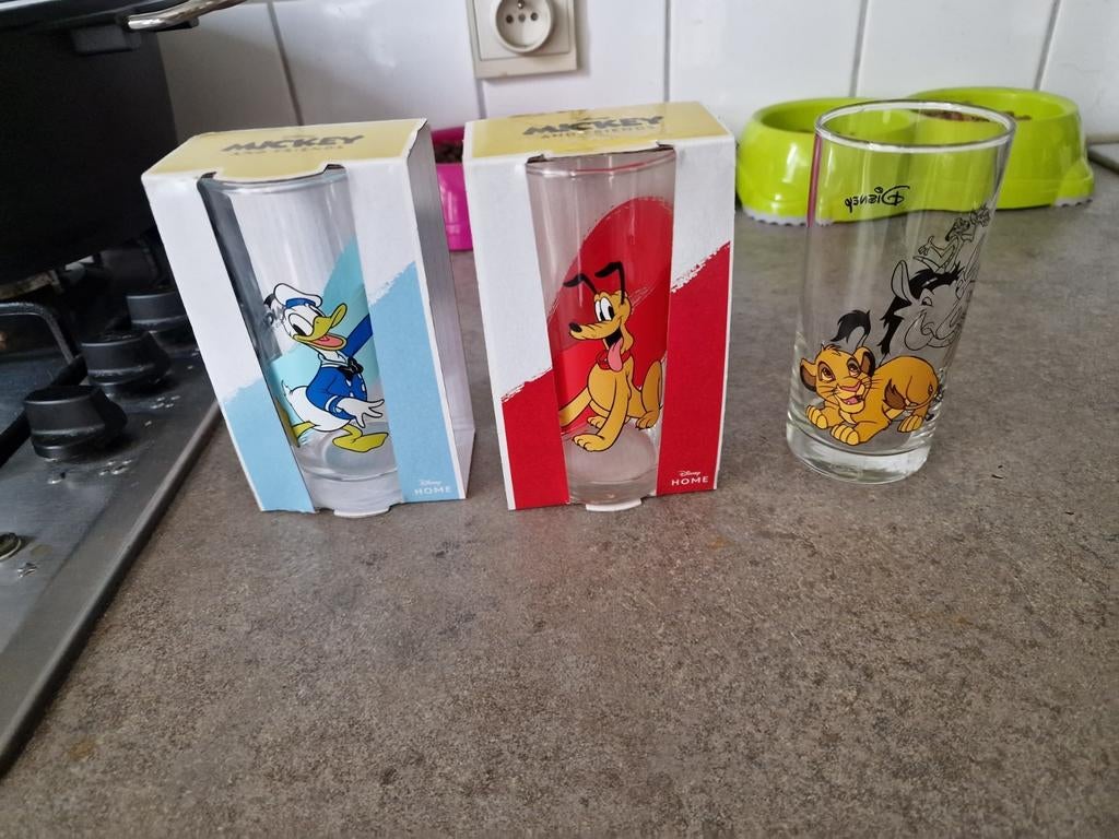 3 Disney glazen, Enlèvement, Comme neuf