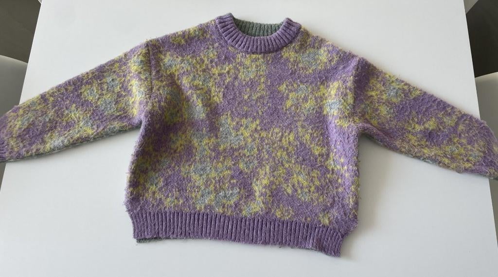 Paars/gele trui maat 130, Kinderen en Baby's, Kinderkleding | Maat 128, Meisje, Trui of Vest, Ophalen of Verzenden, Zo goed als nieuw