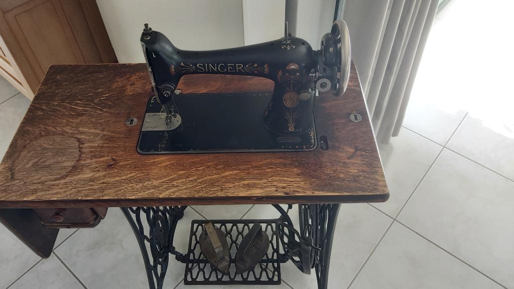 Vintage Singer naaimachine, Ophalen