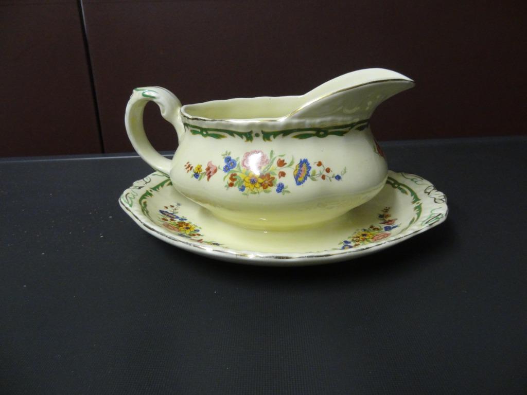 Vintage: GRINDLEY porseleinen sauskom uit, Antiek en Kunst, Ophalen