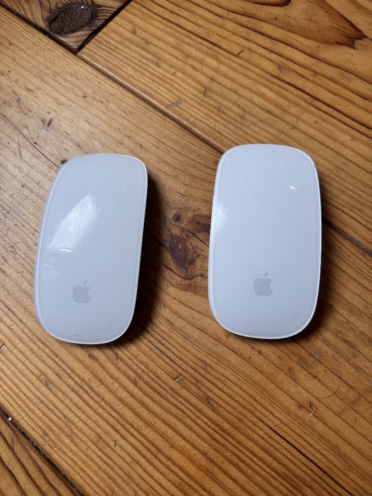 Apple Magic Mouse - wit, oplaadbaar | A1657 | Bluetooth, Computers en Software, Muizen, Gebruikt, Muis, Linkshandig, Rechtshandig