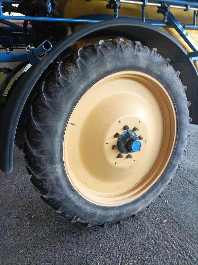 Roues de pulvérisateur, Articles professionnels, Agriculture | Pièces | Pneus, Jantes & Essieux, Enlèvement