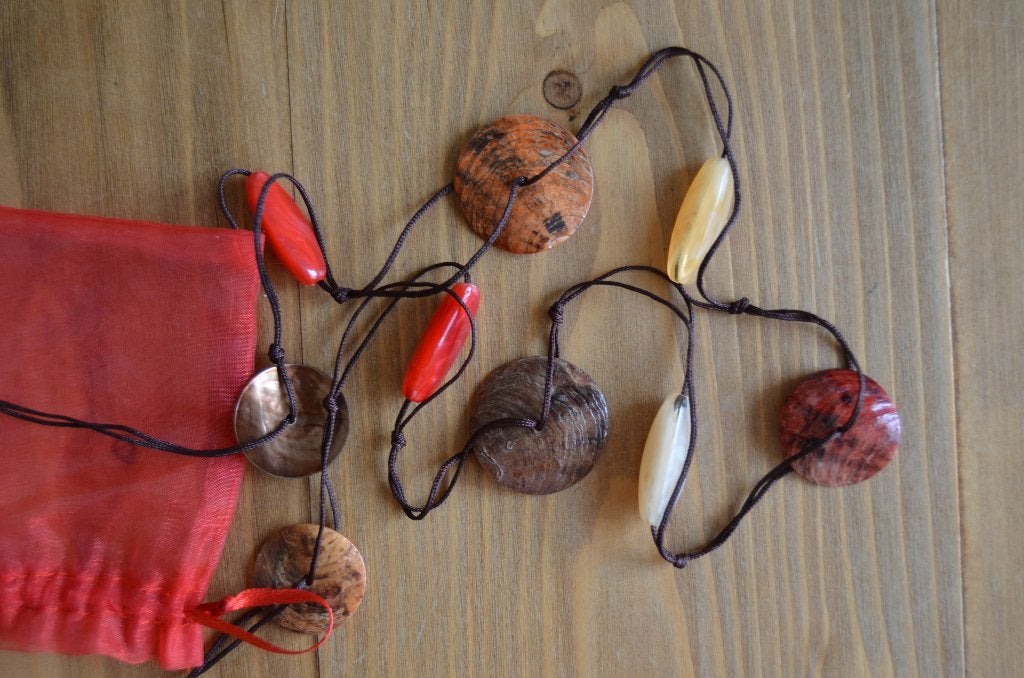 Collier, Enlèvement ou Envoi, Neuf, Rouge