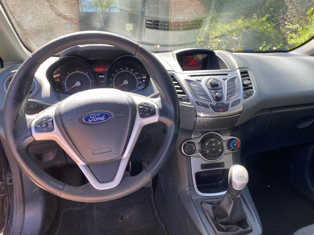 Auto, Autos, Ford, Euro 5, Achat, Boîte manuelle, Noir