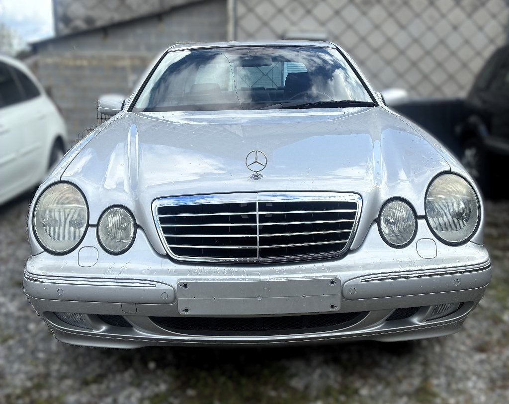 Mercedes E 220 | 2001 | Diesel | Boîte 6 | 5.990€, Achat, 4 portes, Entreprise, Boîte manuelle