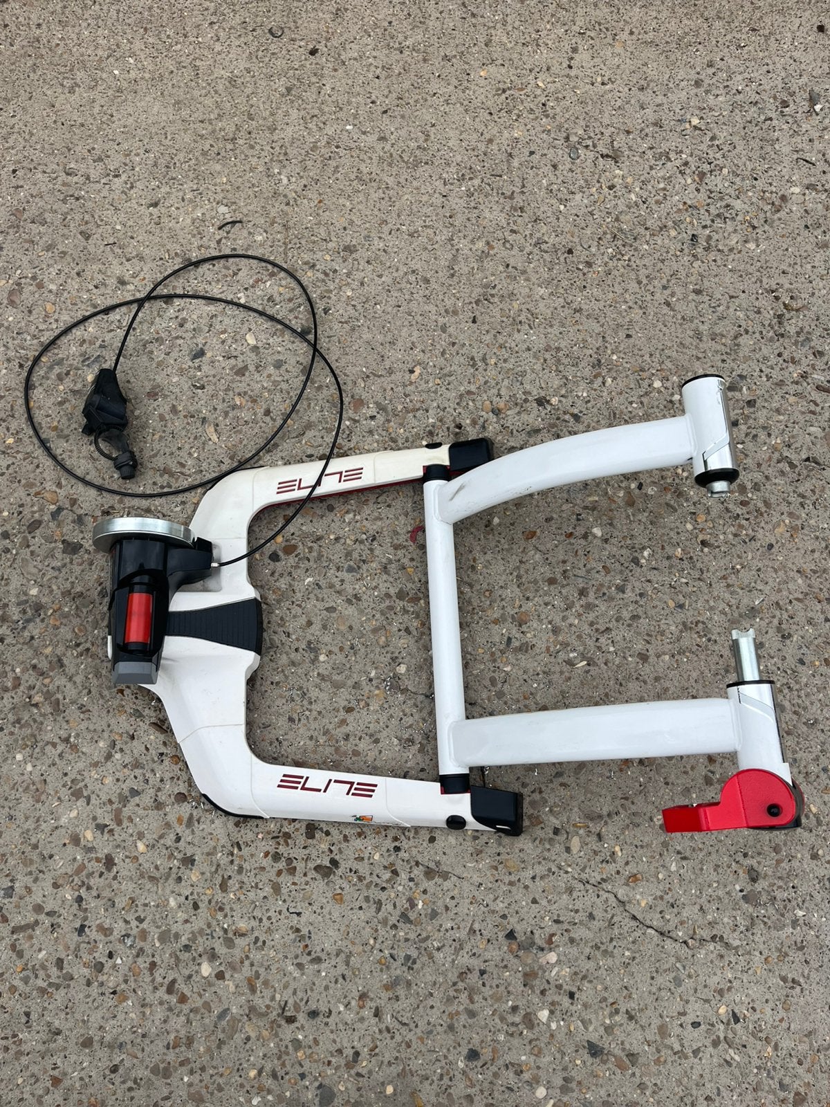 Entraîneur à roulettes Elite, Vélos & Vélomoteurs, Accessoires vélo | Porte-vélos, Enlèvement, Comme neuf
