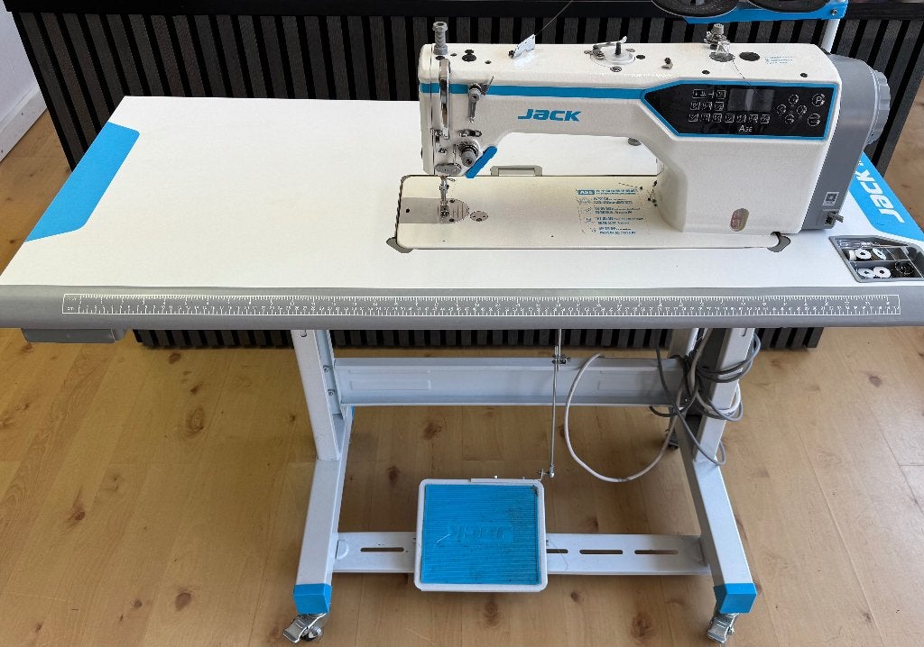 Naaimachine, Hobby en Vrije tijd, Naaimachines en Toebehoren, Industrieel, Ophalen, Overige merken, Naaimachine