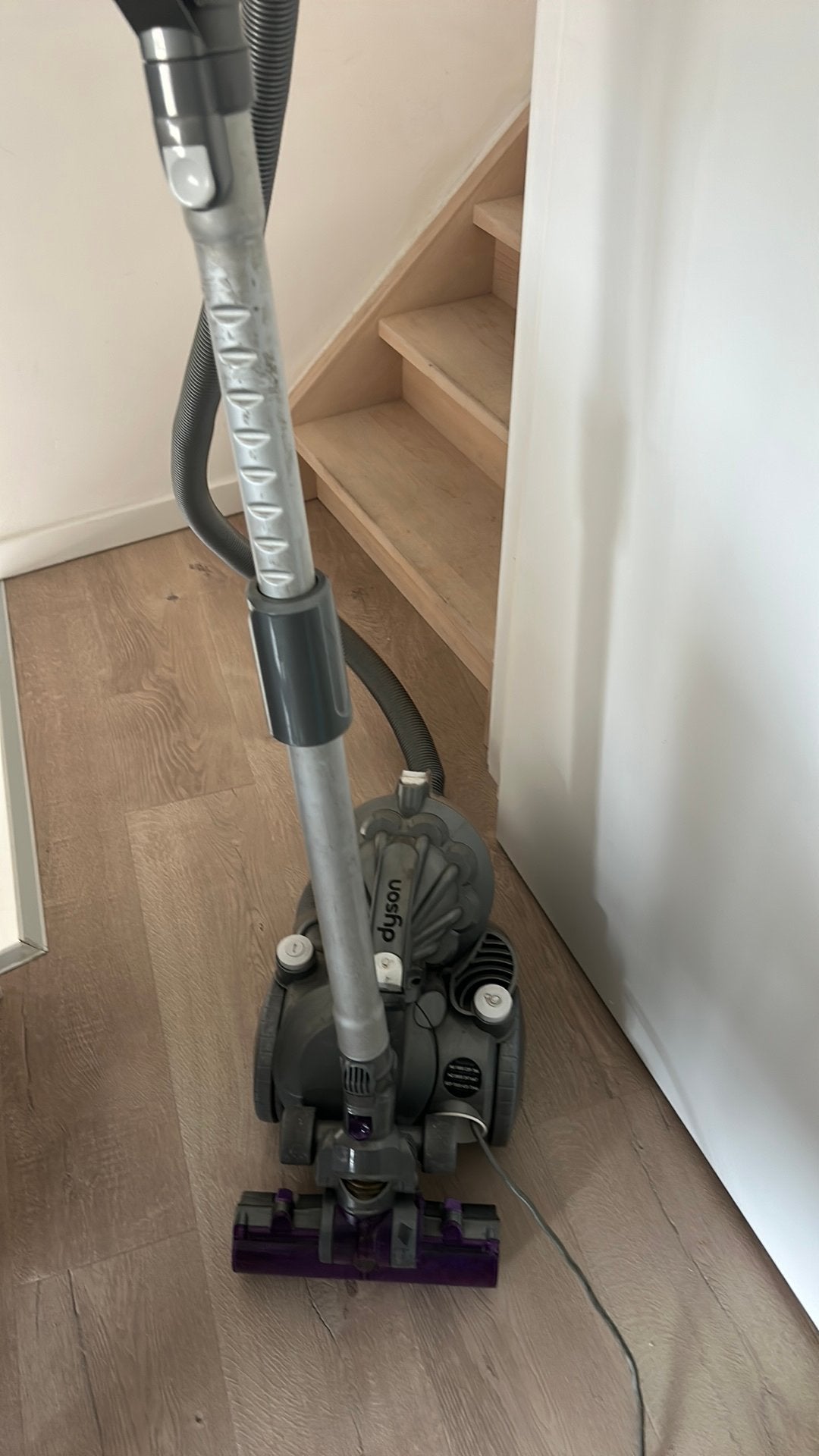 Dyson stofzuiger, Elektronische apparatuur, Stofzuigers, Ophalen, Gebruikt, Dyson, 2000 watt of meer