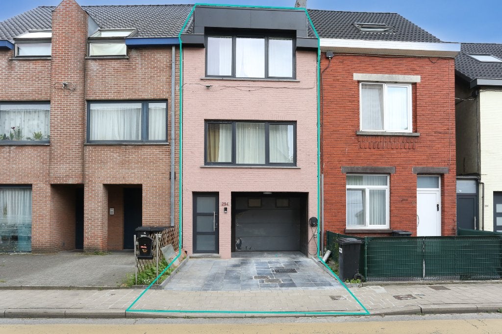 Maison avec 3 chambres, 2 salles de bain, jardin et garage, Immo, Maisons à vendre, Maison 2 façades, Gent, 3 pièces, 122 kWh/m²/an