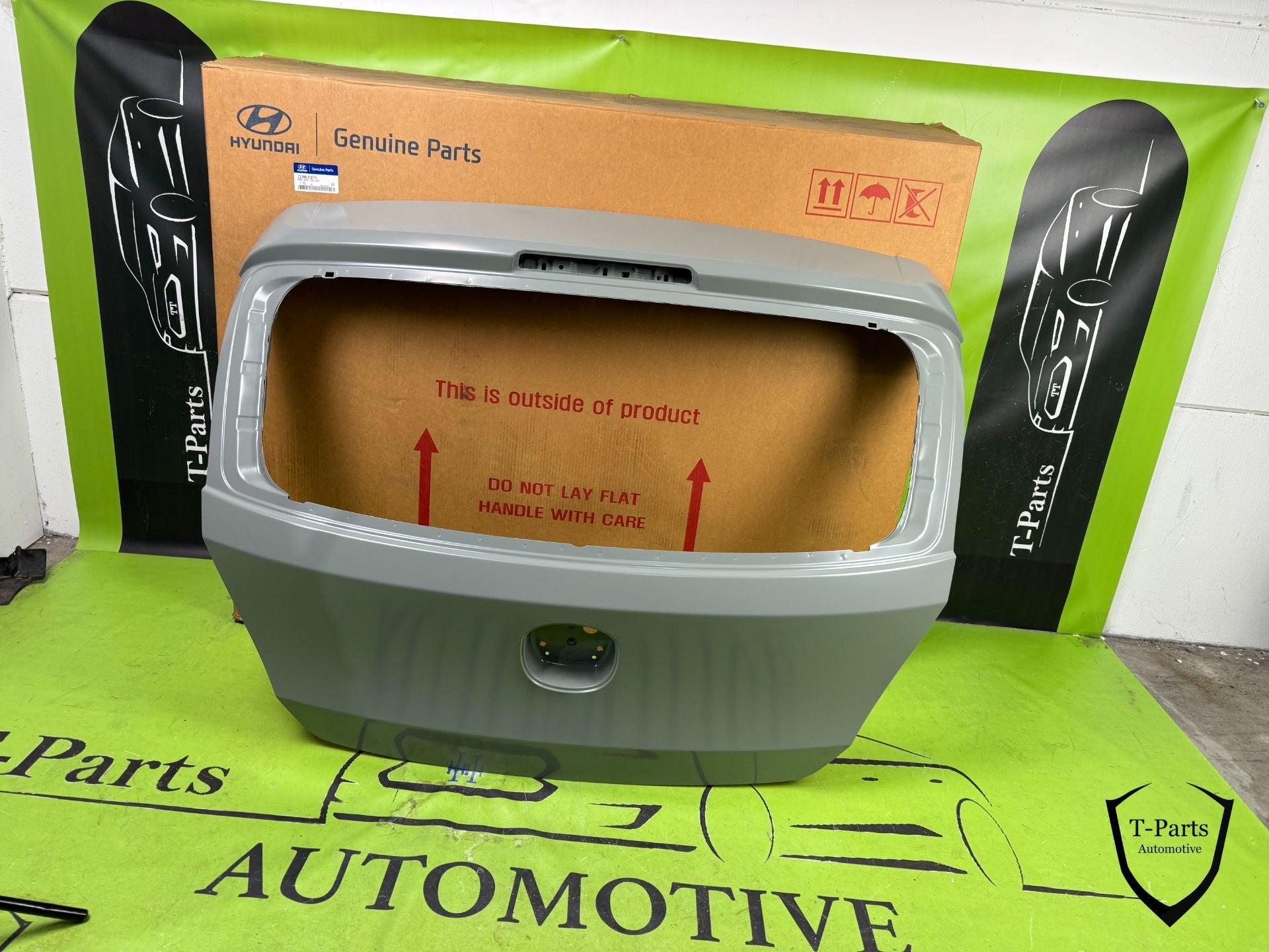 Hyundai i30 hayon NOUVEAU hayon 2006-2012 737002L011, Neuf, Heolleung-ro 12
06797  Seoul, Info@hyundai.com, Hyundai