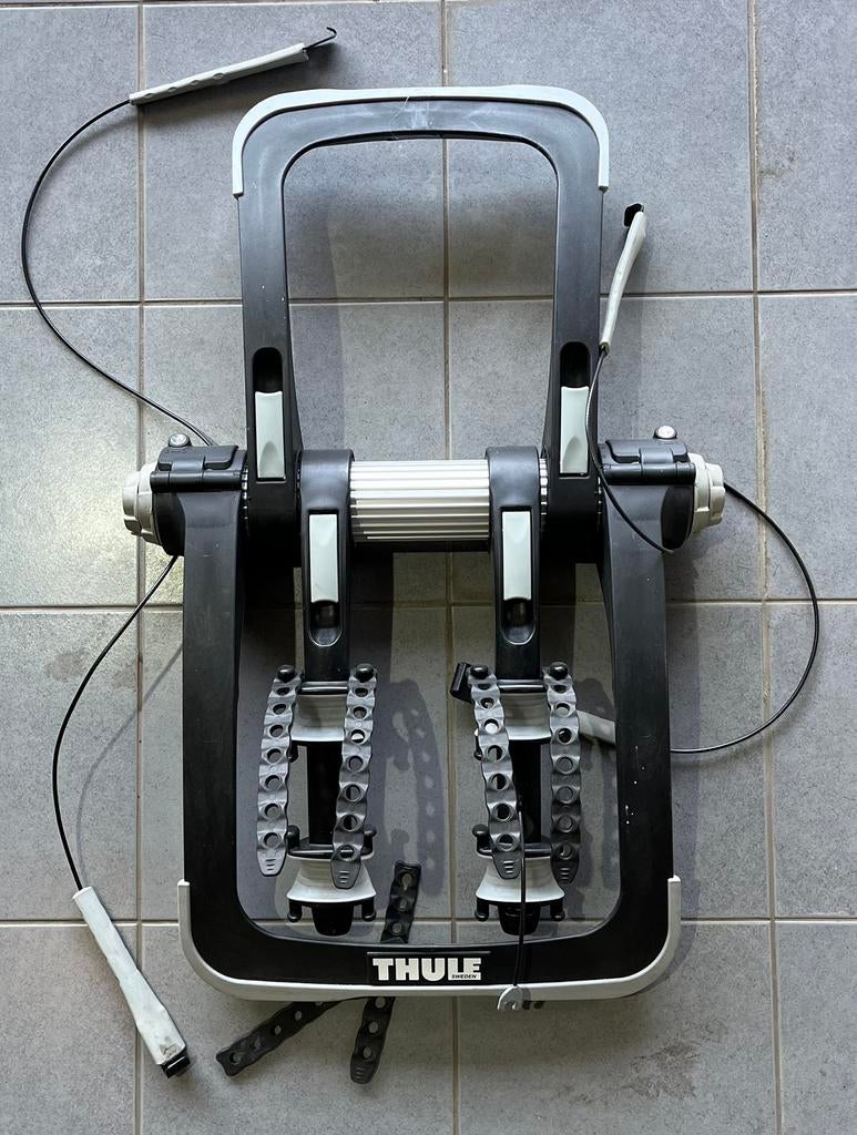 Porte-vélos pour 2 vélos Thule, Autos : Divers, Porte-vélos, Enlèvement, 2 vélos, Utilisé, Porte-hayon