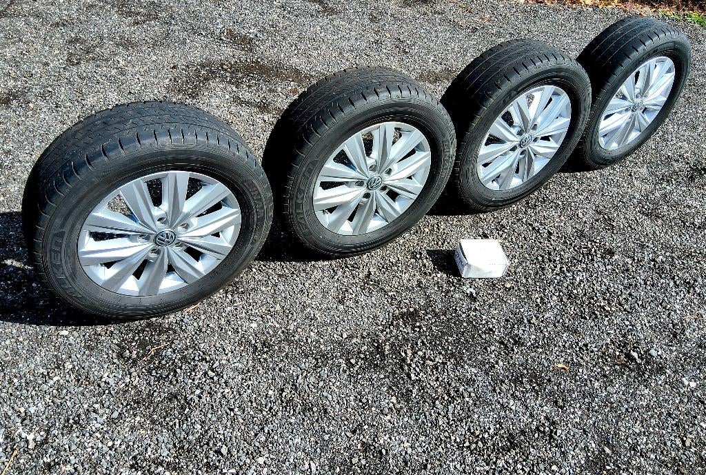 Très belles jantes originales VW Crafter avec pneus été, Pneus et Jantes, Pneus été, Véhicule utilitaire, 17 pouces
