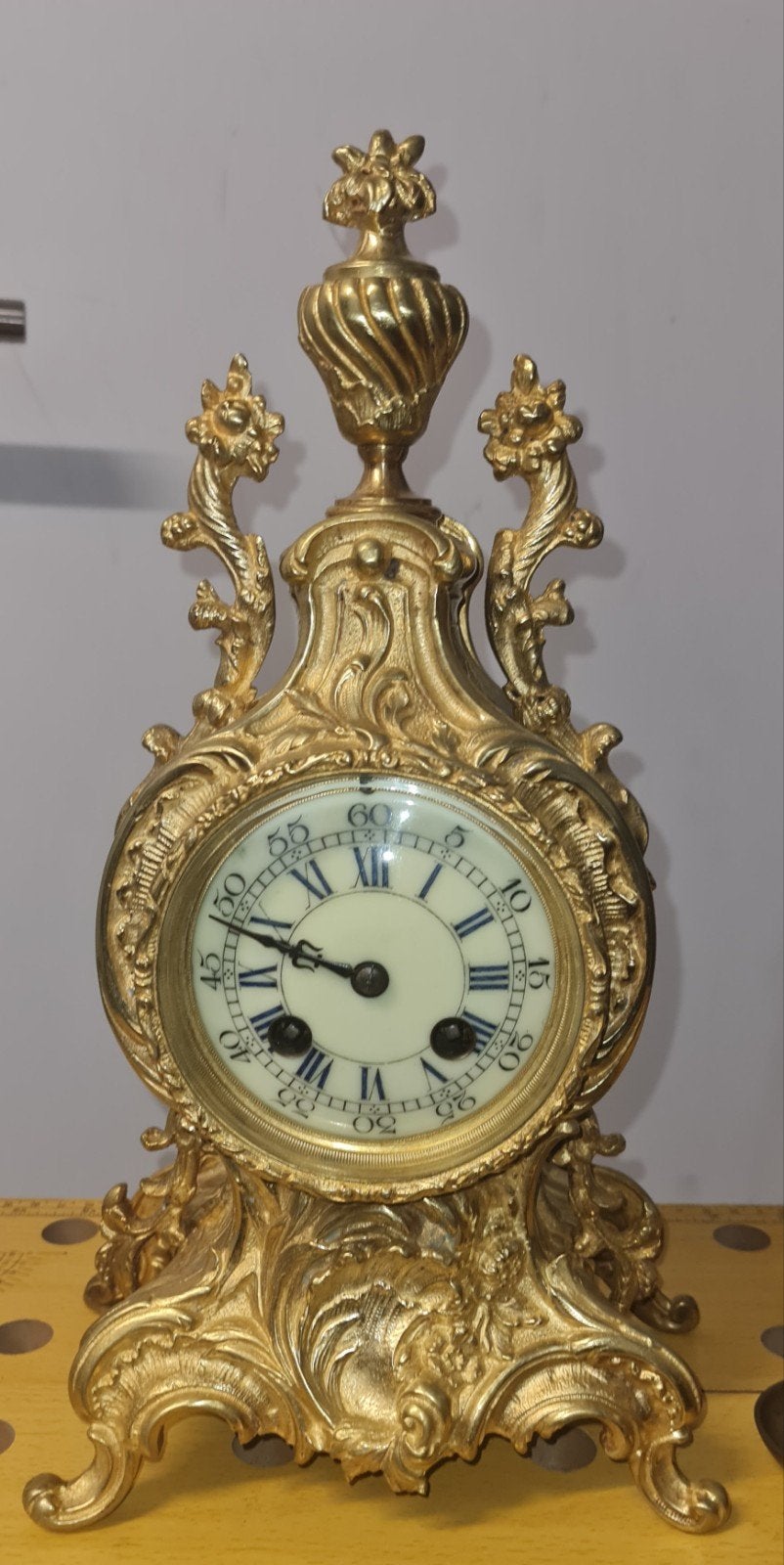 Horloge en bronze antique rococo, Enlèvement ou Envoi