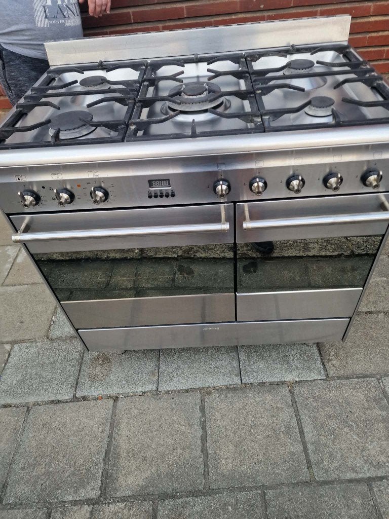 Cuisinière au gaz de ville 5 bec smeg professionnel, Gaz, 85 à 90 cm, Comme neuf, Enlèvement