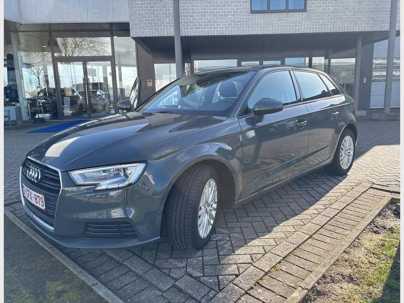 AUDI A3 Sportback

Audi A3 Sportback 1.6 TDI 81(110) kW(PS), Auto's, Audi, Stof, 4 cilinders, 5 deurs, Dealer onderhouden