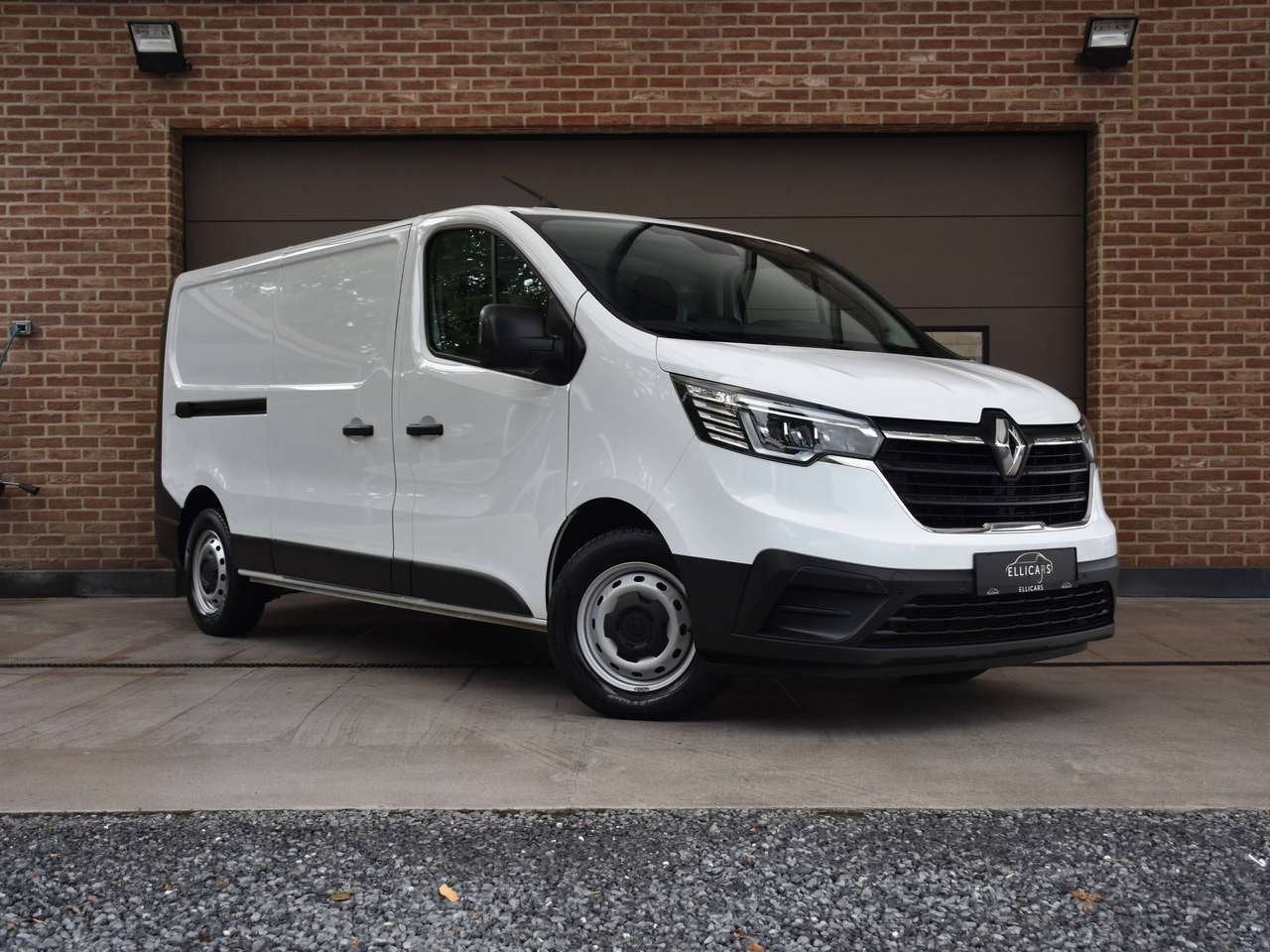 Renault Trafic 2.0 DCI EDC L2H1 / 3 ZIT / CARPLAY / LED / C, Zwart, Bedrijf, Diesel, 5 deurs