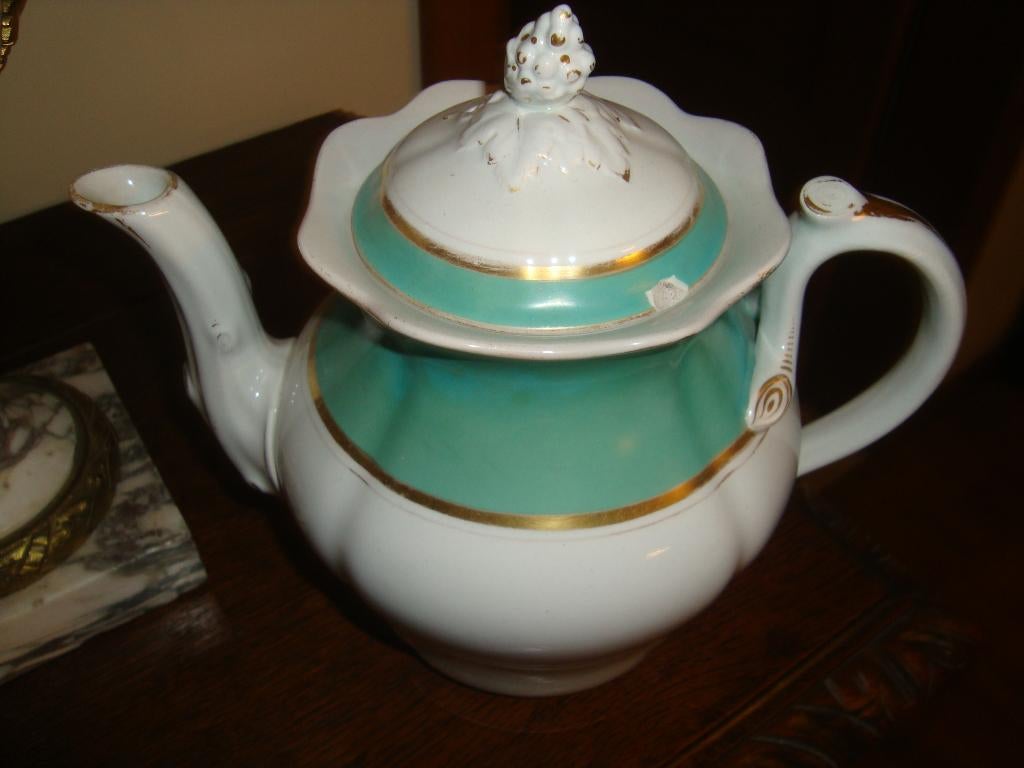Louis Philippe koffiepot in Oud Brussels porselein., Ophalen