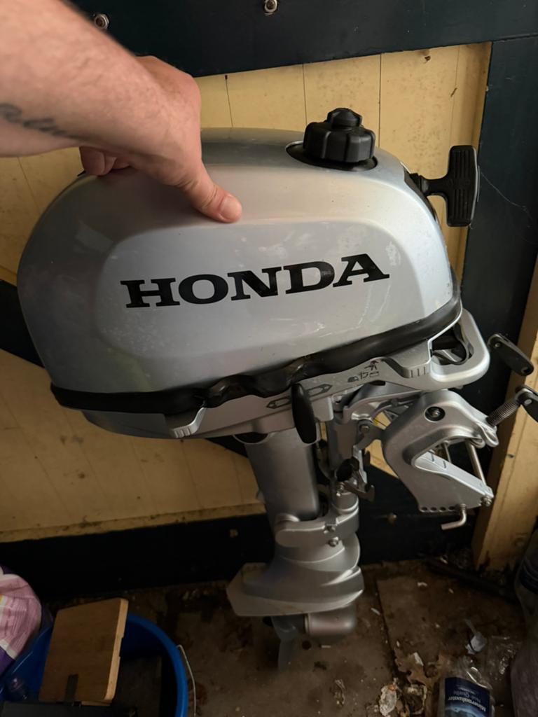 Honda buitenboordmotor – zeer nette staat, Sports nautiques & Bateaux, Moteurs Hors-bord & In-bord, Enlèvement ou Envoi, Comme neuf