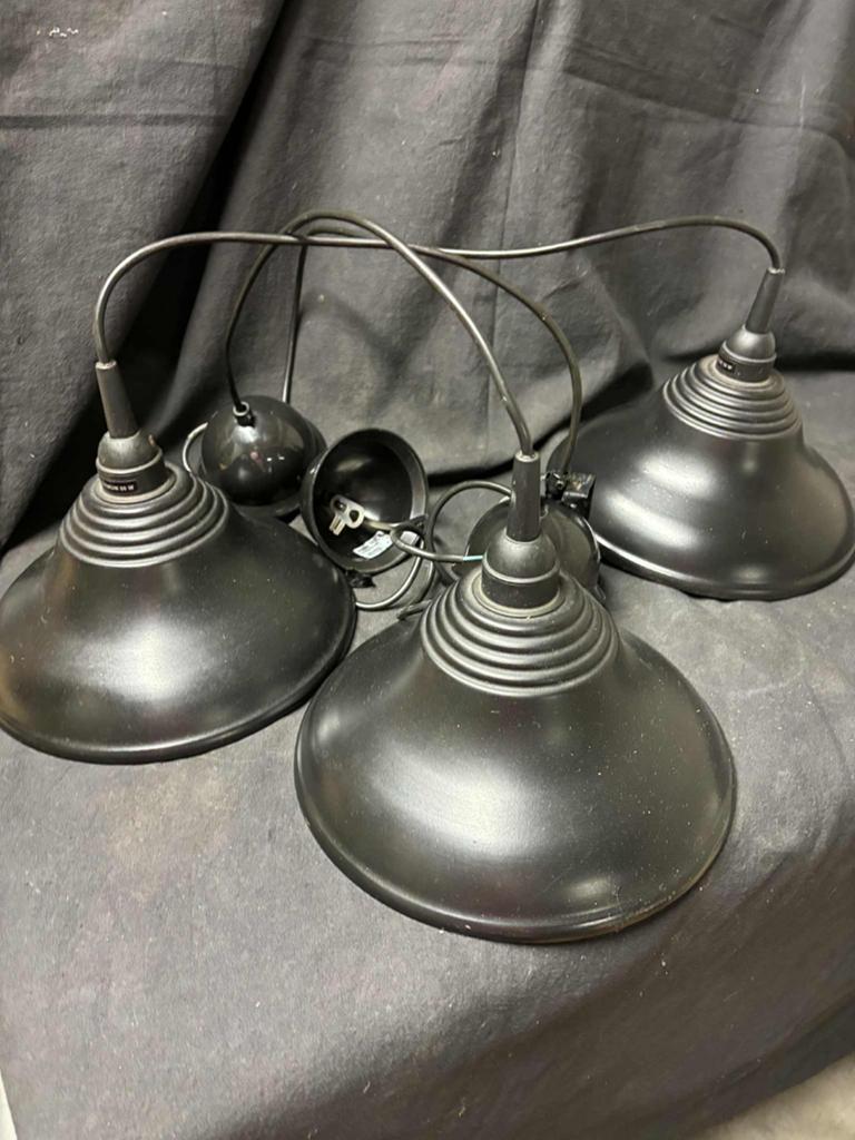 3 lampes suspendues en métal, Enlèvement