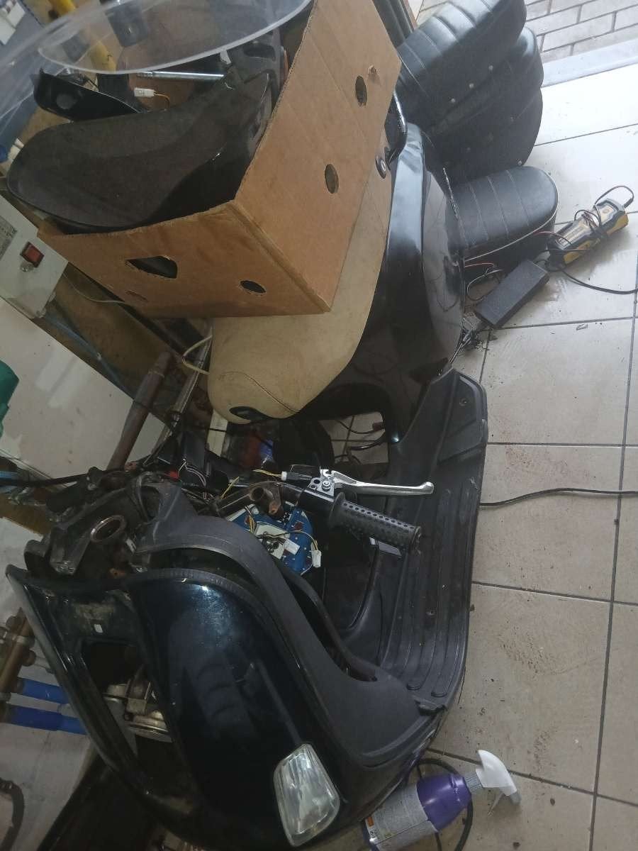 Vespa lx 50 frame met kabelboom en kappen, Ophalen, Tweetakt, Gebruikt, Klasse A (25 km/u)