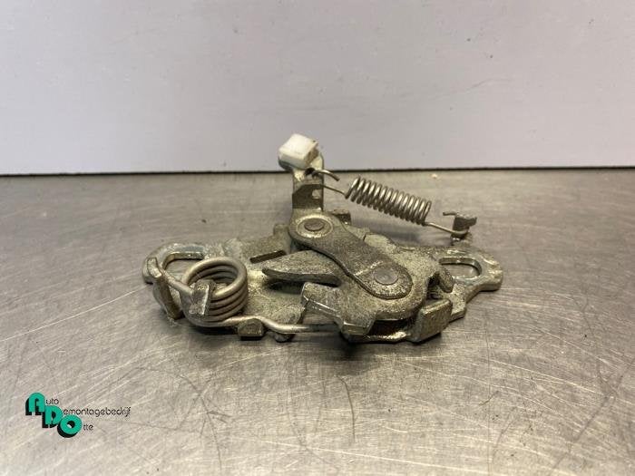Mécanique de verrouillage capot d'un Peugeot 208 (208 12-), Autos : Pièces & Accessoires, -, 3 mois de garantie, Utilisé, -