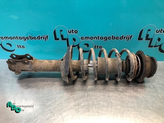 Barre amortisseur avant droit d'un Volkswagen Golf (Golf 83-, Volkswagen, -, 3 mois de garantie, Utilisé