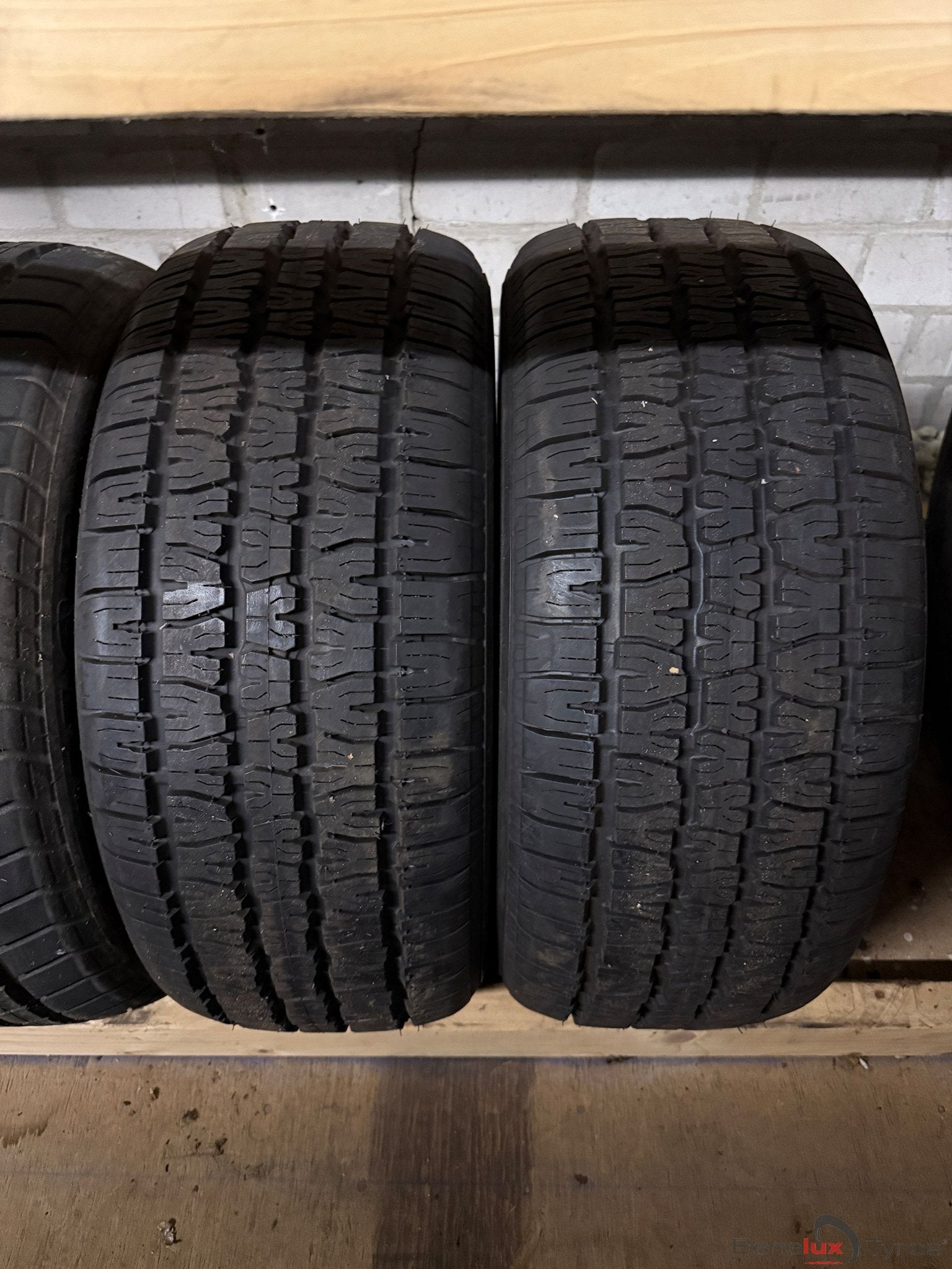 P235/60R15 Chevrolet Camaro Dodge Challenger Pntiac Ford XJ, 15 inch, -, -, Nieuw