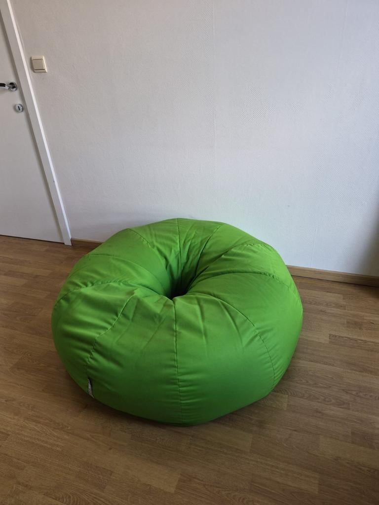 Pouf Sitonit, Enlèvement, Pouf